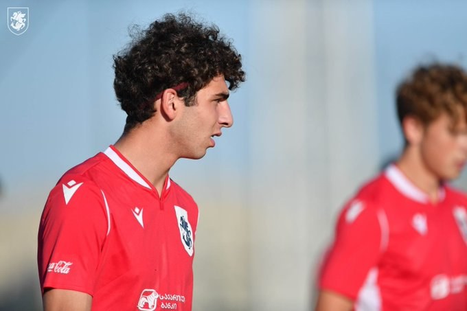 19 yaşlı gürcü İtaliya klubuna transfer olunur, bizimkilər isə...