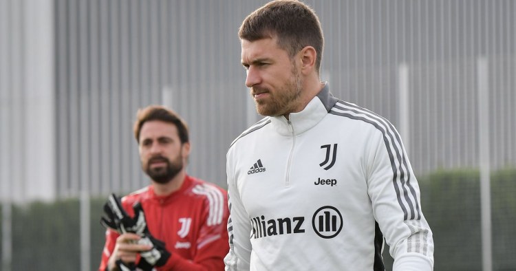 Millinin üzvü həm futbol oynayacaq, həm də məşqçilik edəcək