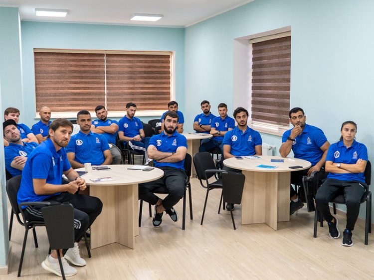 Millimizin sabiq üzvləri UEFA-nın kursunda