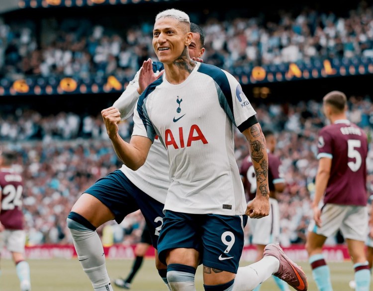"Tottenhem" mövsümə qələbə ilə başladı
