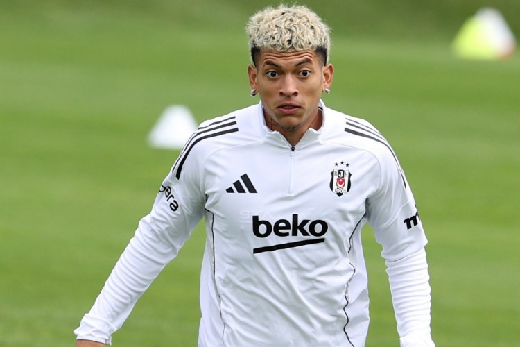 "Beşiktaş"ın futbolçusu Braziliyadan qayıdacaq