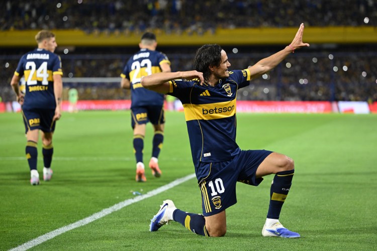 Məşhur hücumçu karyerasını başa vurdu