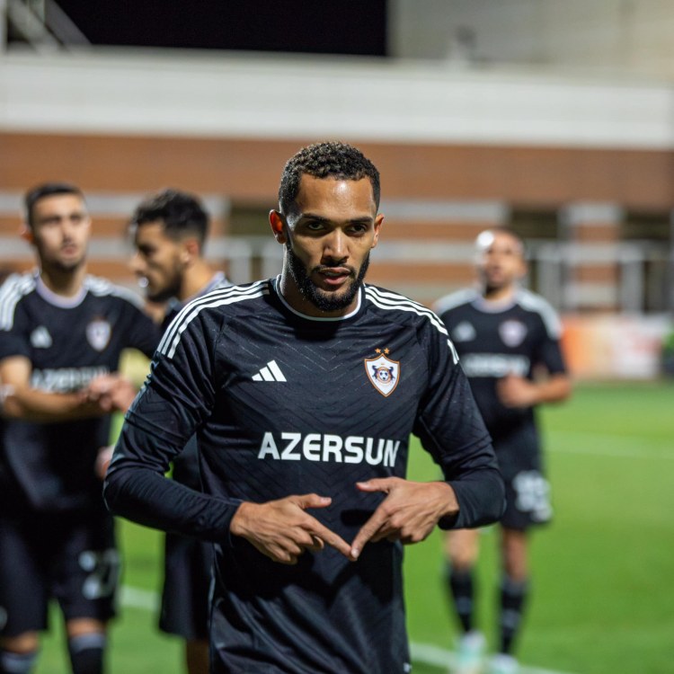 "Qarabağ"ın forvardı "Sevilya"ya görə bunu etdi