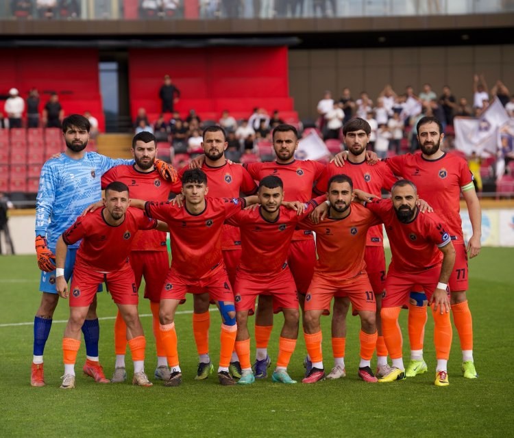 Qarabağ klubu 8 futbolçusu ilə yollarını ayırdı