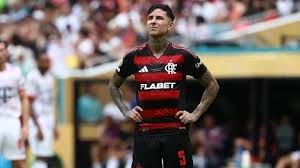 "Beşiktaş" "Qalatasaray"ın sabiq futbolçusu üçün danışıqlara başladı