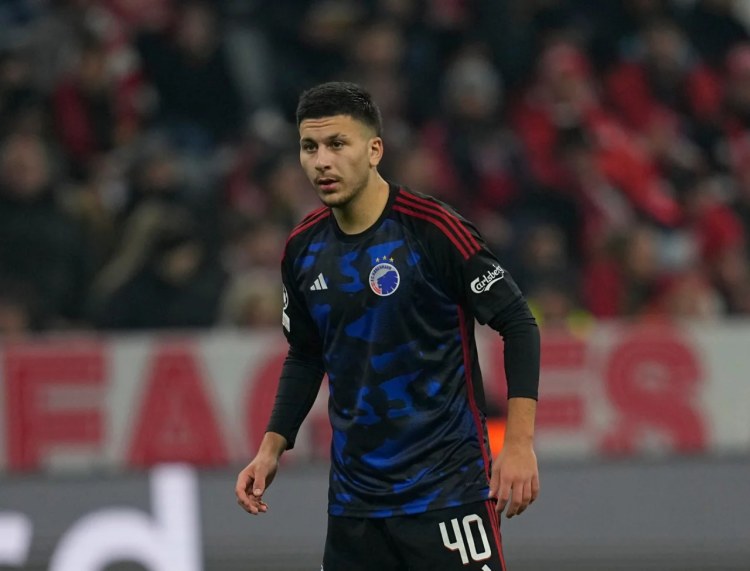 "Barselona" 19 yaşlı futbolçu ilə 4 illik müqavilə imzaladı
