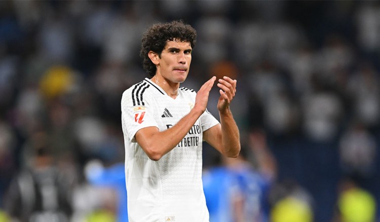 "Real"dan ayrılan futbolçu aşağı divizion klubunda