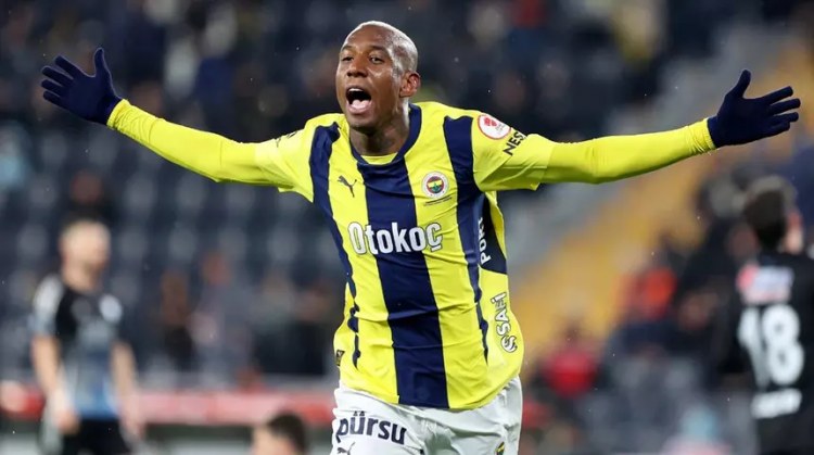 "Fənərbaxça"nın ulduz futbolçusu zədələndi
