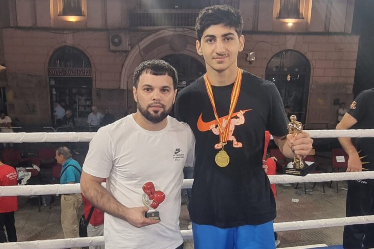 Azərbaycanlı boksçu Portuqaliyada qızıl medal qazandı