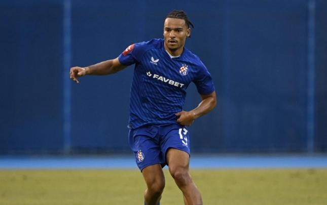 "Qarabağ"ın yeni anlaşdığı oyunçu Bakıya gəldi    - SON DƏQİQƏ