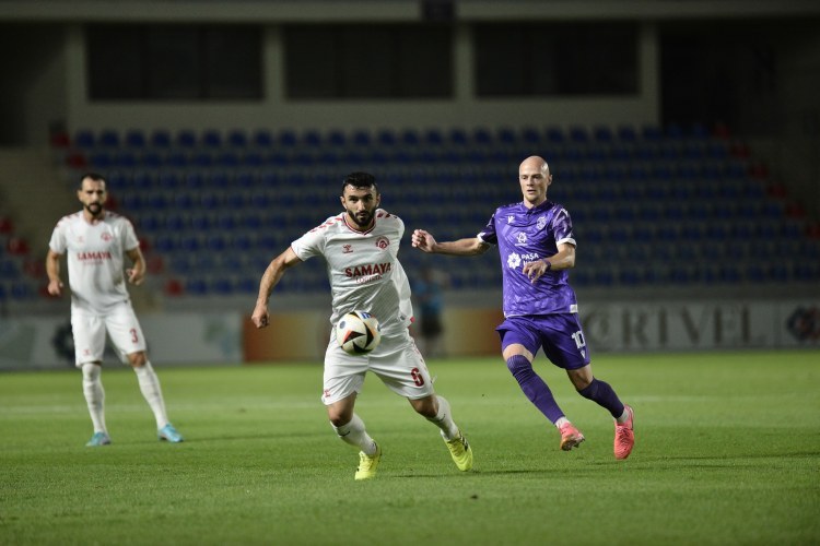 "Araz-Naxçıvan"dan ayrılan futbolçu "Karvan"da -    RƏSMİ