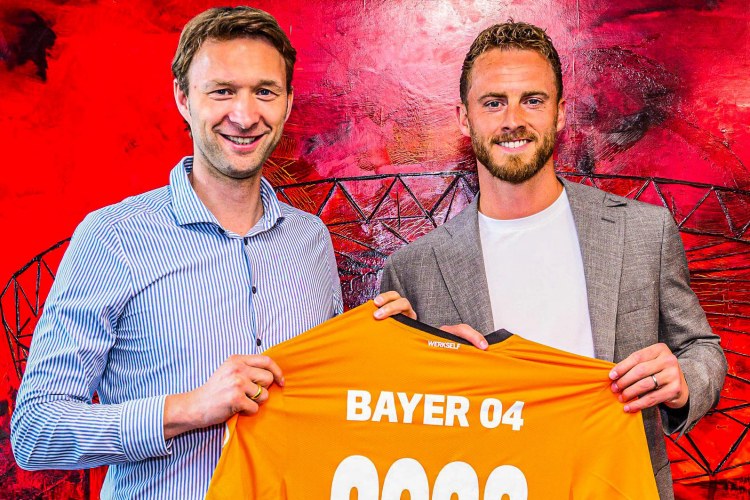 Niderland millisinin üzvü "Bayer"də -    RƏSMİ