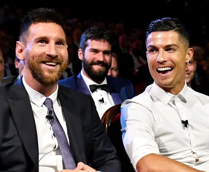 Ronaldo: "Tədbirlərdə Messi üçün ingilis dilində tərcümə edirdim"