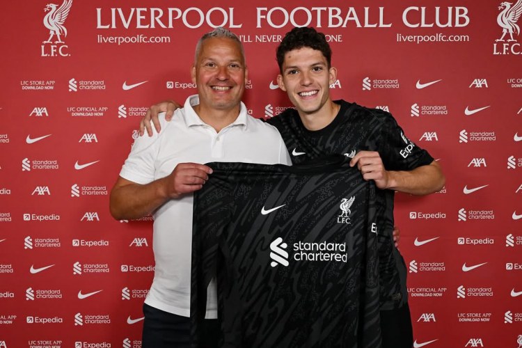 "Liverpul" 20 yaşlı qapıçı transfer etdi -    RƏSMİ
