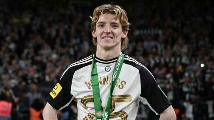 "Liverpul" bu futbolçu üçün 100 milyon funt-sterlinq təklif edəcək