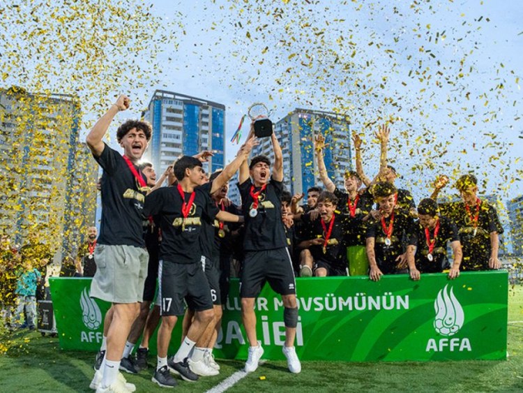 "Neftçi" ölkə çempionluğunu rəsmiləşdirdi