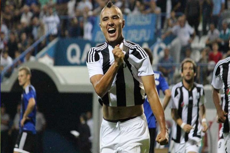 "Neftçi"nin sabiq futbolçusu: "Qarabağ"la mübarizə aparmaq çox çətindir"