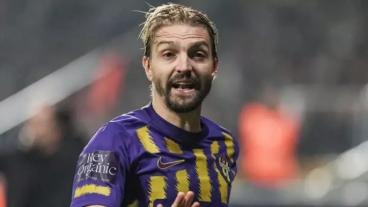 Türkiyə klubu 36 yaşlı futbolçu ilə yollarını ayırdı -    RƏSMİ