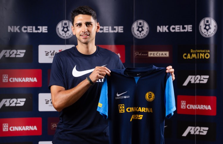 "Sabah"ın rəqibi ispaniyalı müdafiəçi transfer etdi -    RƏSMİ