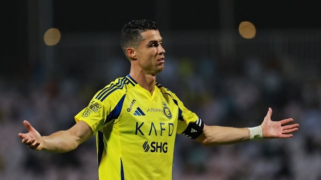 Ronaldo illik nə qədər qazanacaq? -    futbol tarixində rekord göstərici