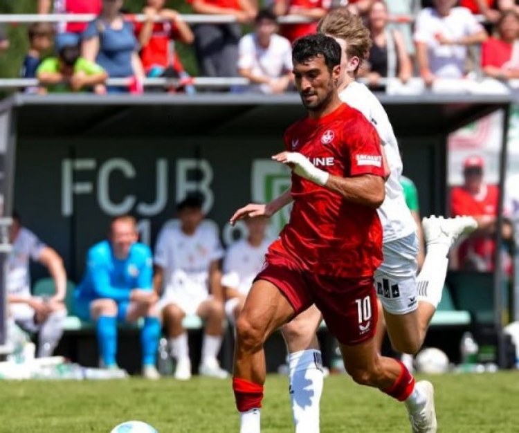 Mahir Emreli “Kayzerslautern”də növbəti qolunu vurdu