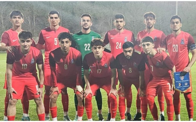 Ayxan Abbasov milli komandaya 30 futbolçu dəvət etdi