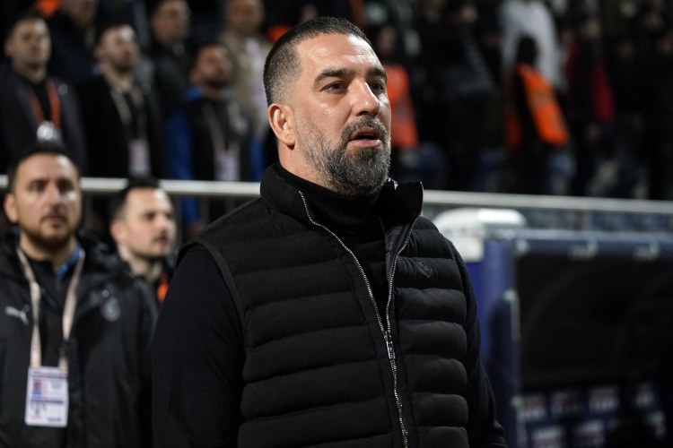 Arda Turan "Eyüpspor"dan ayrıldı,  bu komandanın baş məşqçisi olacaq