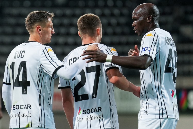 "Neftçi" "Kəpəz"lə matça xüsusi formalarla çıxacaq -    FOTO