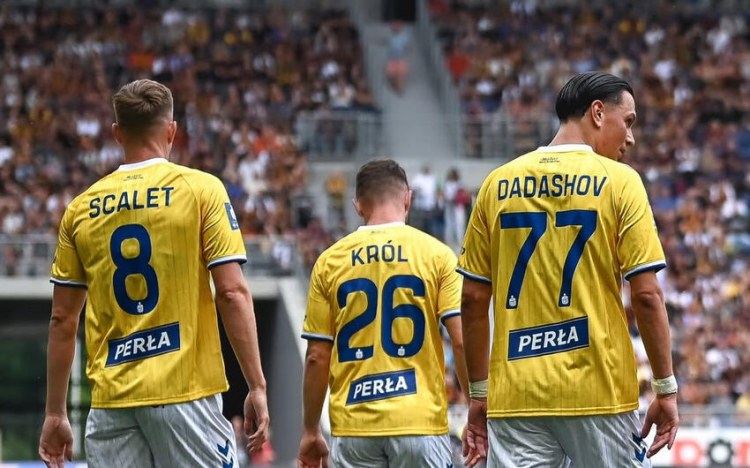 Millimizin hücumçusu qollar vurulduqdan sonra meydana daxil oldu