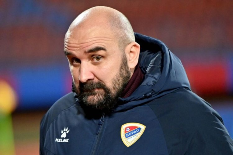 Matç zamanı 44 yaşlı baş məşqçi dünyasını dəyişdi -    Serbiya çempionatında