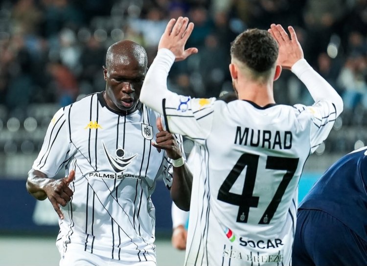 Abubakar klubun bazasından çıxmır -    istirahət saatında da məşq edir