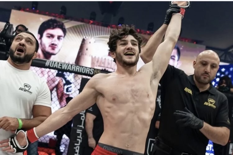 Azərbaycanlı döyüşçü tacik rəqibinə ikinci raundda qalib gəldi