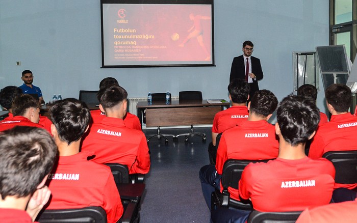 Millimizin futbolçuları üçün danışılmış oyunlara qarşı sessiya keçirildi    - FOTOLAR