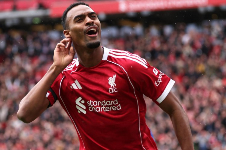 "Liverpul" Niderland millisinin üzvü ilə müqavilə imzalayacaq