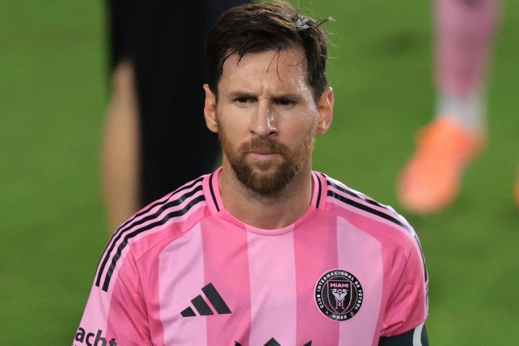 Messi Səudiyyə Ərəbistanında oynamaq istədi -    hökumət icazə vermədi