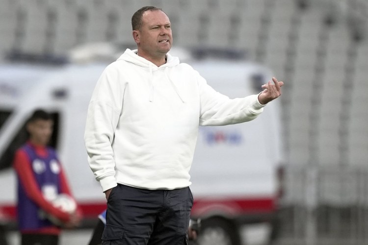 İstanbul klubu baş məşqçisi ilə yollarını ayırdı -    RƏSMİ