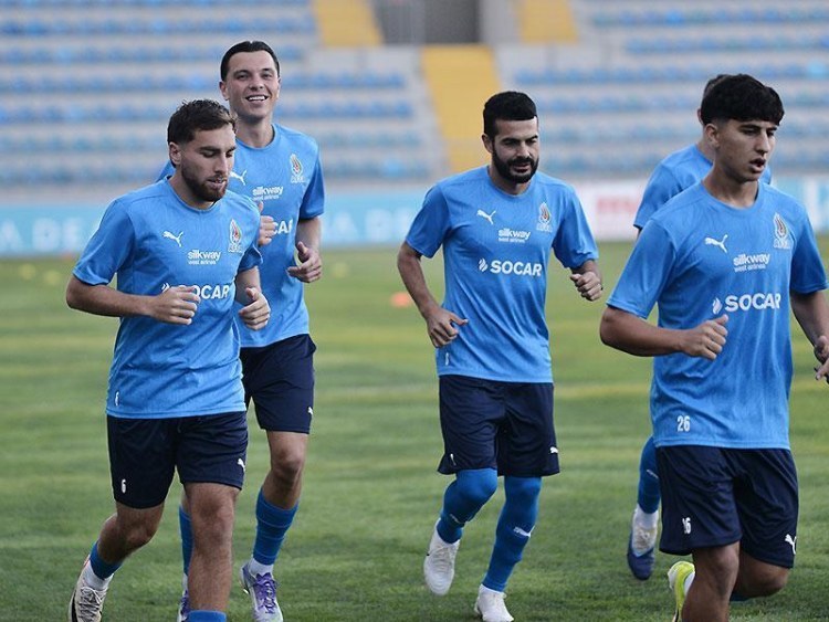Millimizi Ukrayna ilə matça kim çıxaracaq?