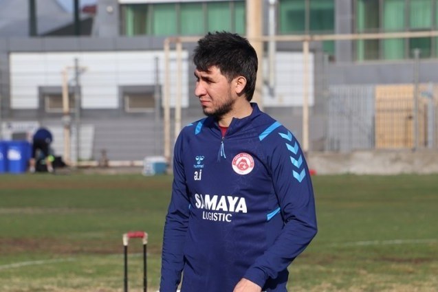 "Santuşun futbolumuzu 5-10 il geri atması, pulumuzu xərcləməsi, burada qalması üzücü idi"    - MÜSAHİBƏ