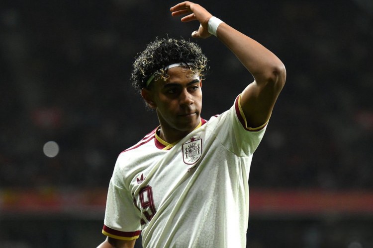 Yamal müsəlmanlara edilən hörmətsizliyə biganə qalmadı: "Sizi cahil və irqçi insanlar kimi göstərir"