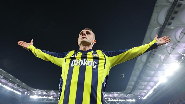 "Fənərbaxça" son dəqiqə qolu ilə "Beşiktaş"ı məğlub etdi -    GENİŞ İCMAL