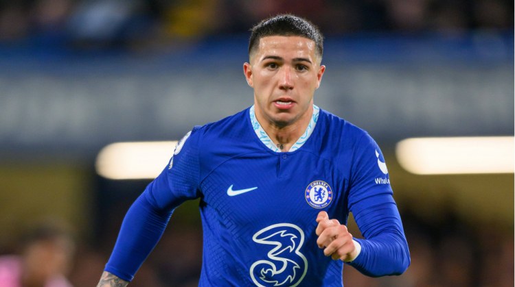 Argentinalı yarımmüdafiəçi "Çelsi"də qalacaq?