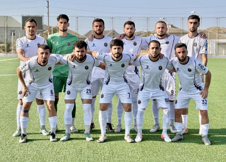 II Liqa lideri 3 xalı 5 qolla qazandı