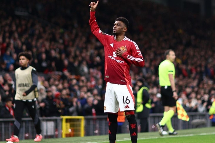 "Bizim münasibətimiz ata-oğul kimi idi"    - "Mançester Yunayted"in hücumçusu