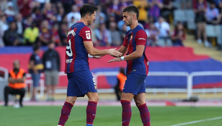 "Barselona" Levandovskini saxlamağı, ispan futbolçunu isə...