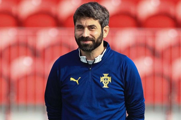 "Azərbaycan millisi güclü rəqiblərlə oyunlarda müdafiədə inamlı çıxış etməyə çalışır"