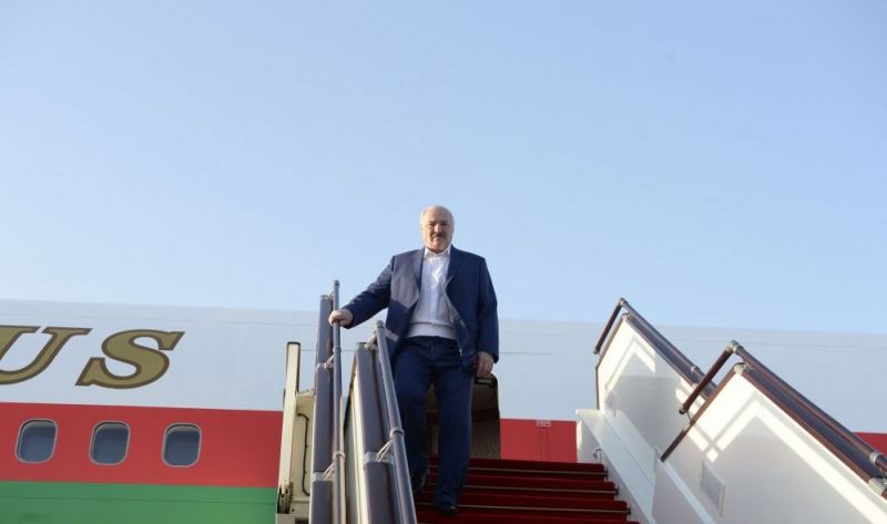 Lukaşenko Azərbaycana gəlib
