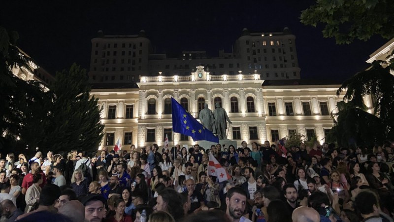 Gürcüstan parlamenti qırmızı təhlükəsizlik səviyyəsi elan edib